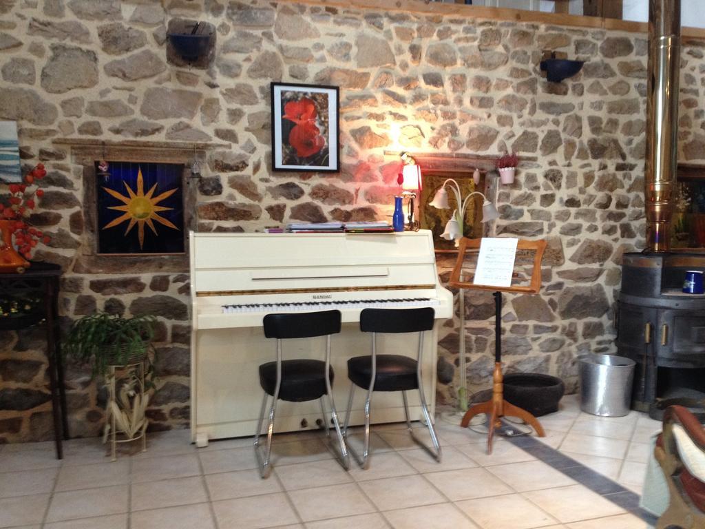 Le Pigeonnier De Quarré Bed and Breakfast Buitenkant foto