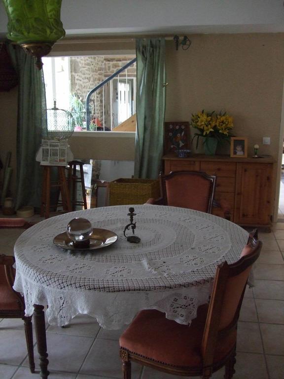 Le Pigeonnier De Quarré Bed and Breakfast Buitenkant foto